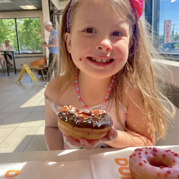 Meet your Posher, Cori - Picture 4 of 5